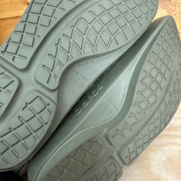 OOFOS Ooahh Olive Green & White Floral Slides / Sandals - Picture 5 of 5